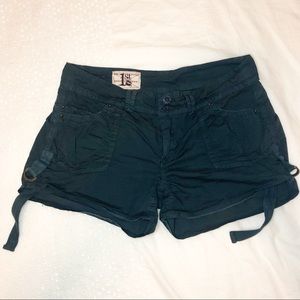 1st kiss 💋 short shorts